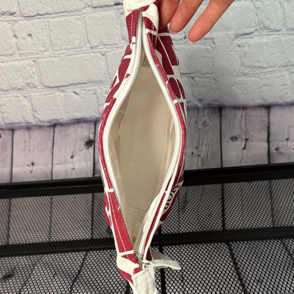 Vuori Red & Cream Canvas Cosmetic Pouch - Picture 5 of 5